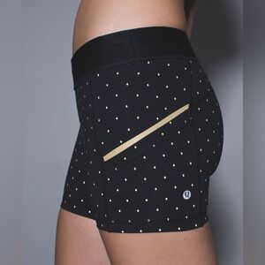 Lululemon 6 What The Sport Short Black Gold Reflective Logo Pockets Compression